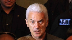 Отложиха делото срещу Волен Сидеров заради скандала на летището