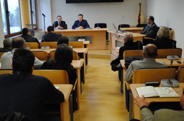 500 000 лв. за ремонт на улици по селата, увеличават парите за Местни инициативи