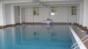 Търсят спасители за четирите общински басейна