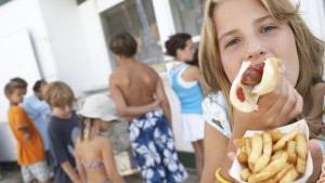 Увеличават се учениците с наднормено тегло и високо кръвно