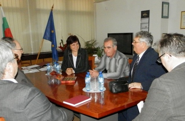 Проектът за трети мост при Никопол обсъждат с гости от Румъния в Областна администрация