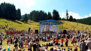 400 гайдари откриват Роженския събор