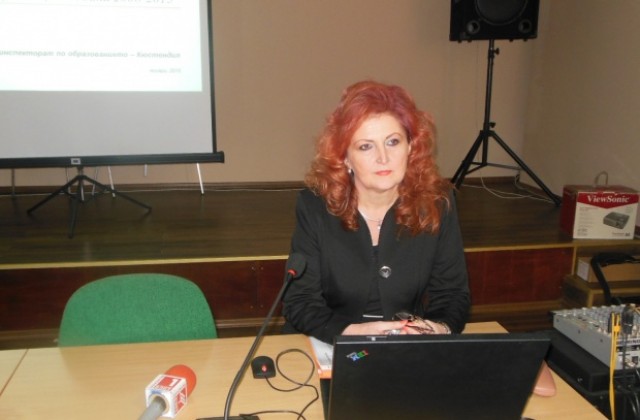 Над 73% от абитуриентите от Кюстендил и Дупница продължават във висше училище