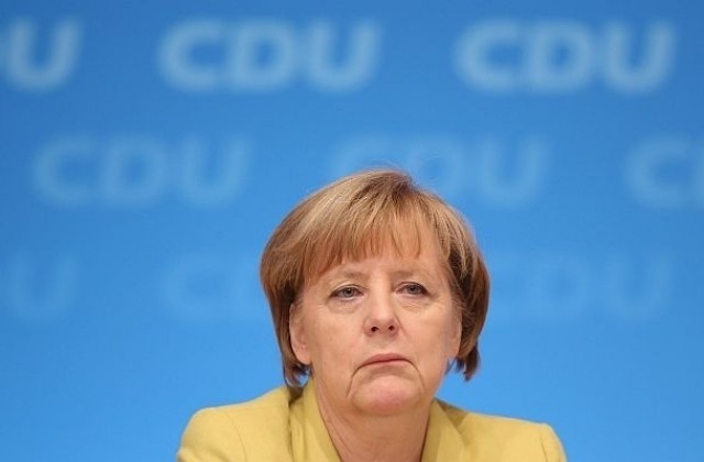 Меркел: Гръцкият дълг не може да бъде отписан