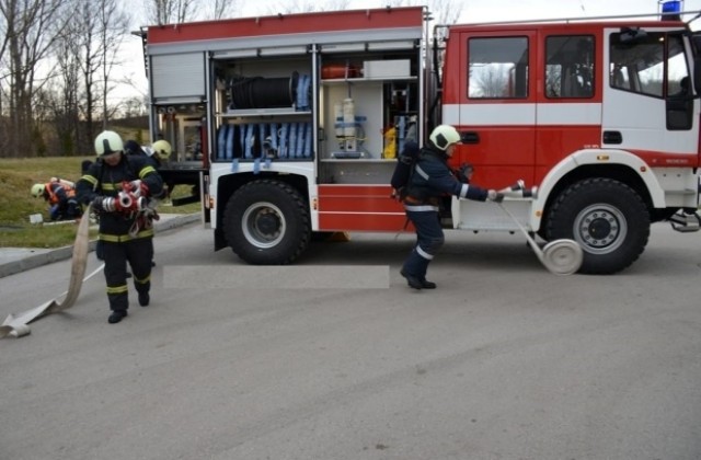 Пожарникари реагираха на шест инцидента през денонощието