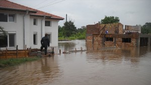 Предупреждават за покачване на нивото на река Добричка към село
