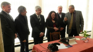 Областна администрация отбеляза с изложба 16годишнината си