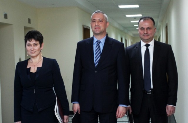 Министър Лукарски ще бори административната тежест