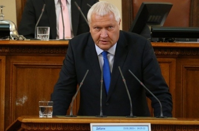 Министър Павлова обеща средства за моста край Чомаковци след питане на В.Антонов