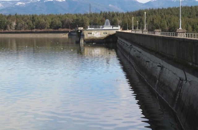 Община Стражица изготвила проекти за ремонт на три аварирали язовира