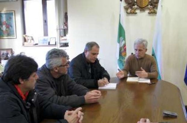 Подпорните стени спасили Трявна от наводнение