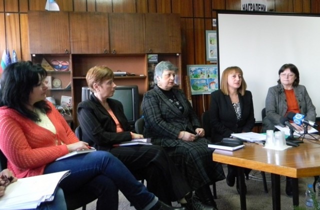 Злоупотреби и груби нарушения в работата на бившата директорка на РЗИ констатира проверка