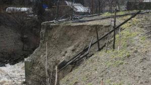 Затварят пътя Сливито Мъглиж