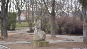 Центърът на Бузовград вече е обновен откриха и екопътека