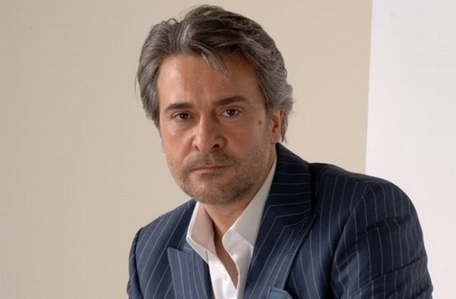 Орлин Горанов излиза на великотърновска сцена