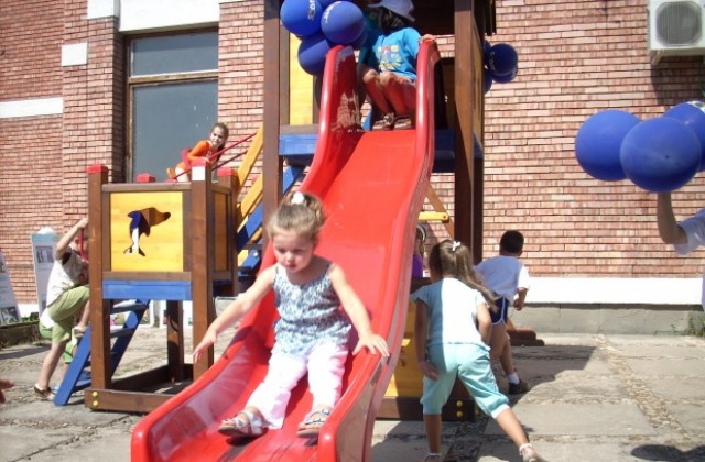 Държавата ще финансира и частните училища и детски градини