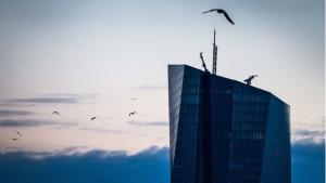 ЕЦБ е готова да отпусне спешни кредити до 60 млрд