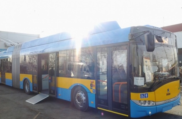 Временно скъсяват маршрута на тролей номер 2