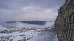 Сняг и вятър по морето