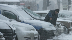 Опесъчени са рискови участъци във В Търново няма затворени пътища