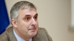 Непълнолетните майки ще получават детски добавки само в натура