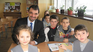 Зампредседателят на Народното събрание посети първото си училище в Мездра