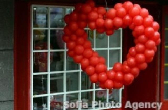 Млади таланти на студио Румина пеят за любовта