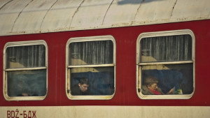 В БДЖ се заканват да спират мръсни влакове