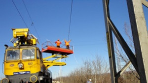 Подмениха участък от въздушната електрическа мрежа