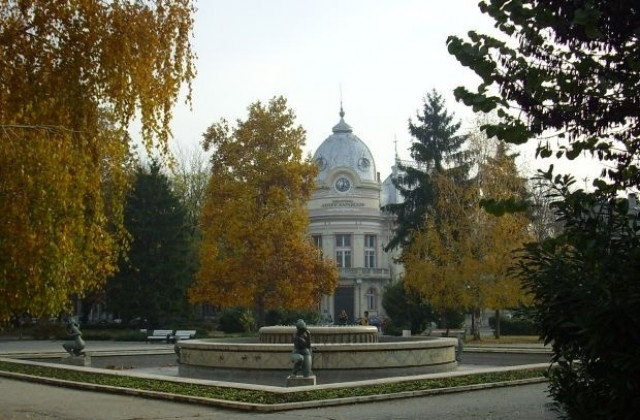 Библиотеката организира нов конкурс