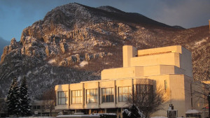 Деца от два центъра благотворително на театър