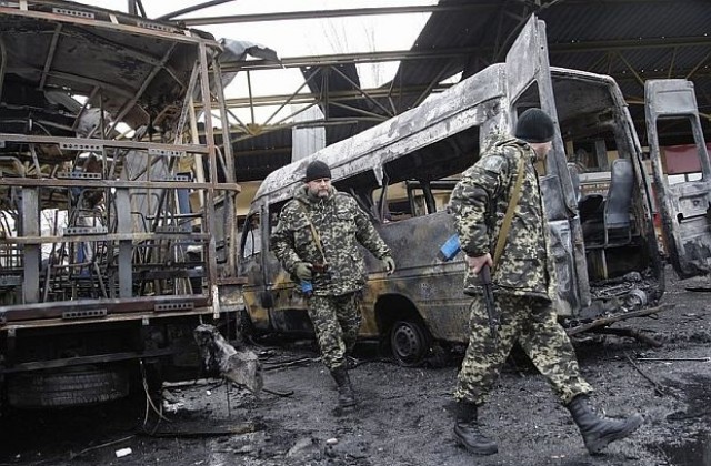 Киев: 50 руски танка са навлезли в Украйна по време на преговорите в Минск