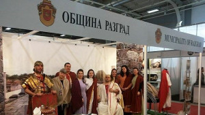 За два часа 30 туроператори посетили щанда на Разград на
