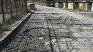 Жители на кв Байкал внесоха подписка за ремонт на улиците