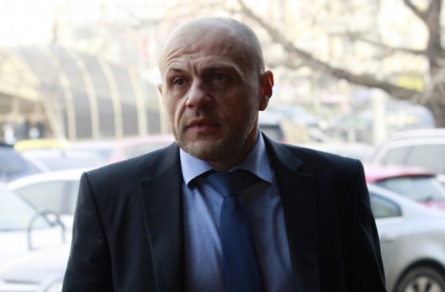 Одобрение за всички европрограми до средата на годината очаква Дончев