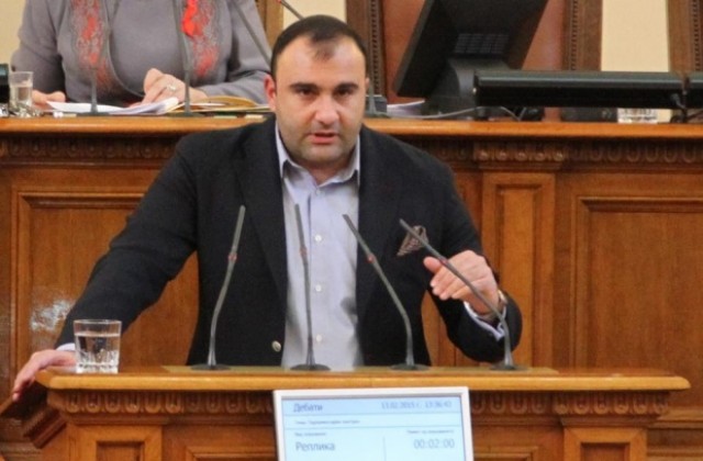 Депутатът Л. Владимиров пита министър за пътя Русе-Търново