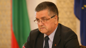 А Имамов Тригодишна кредитна програма е рисковано начинание