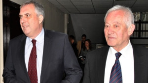 Държавата и бизнесът заедно да помагат на хората извън пазара