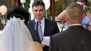 Кметът на Димитровград ще бракосъчетава влюбени