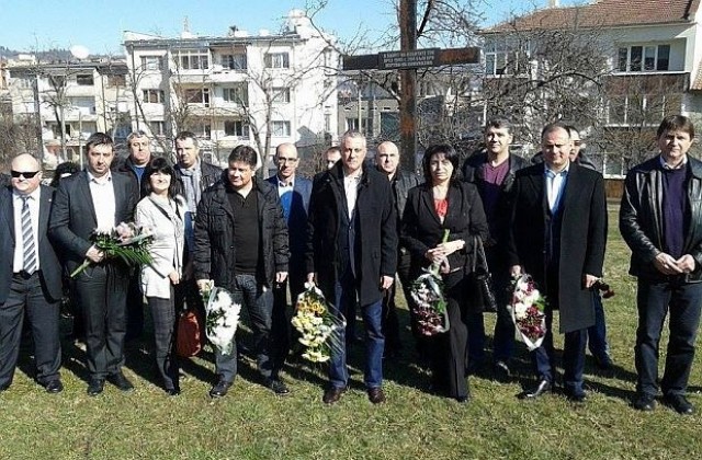 За министър Лукарски най-важна е оценката на бизнеса, а не на политическия елит