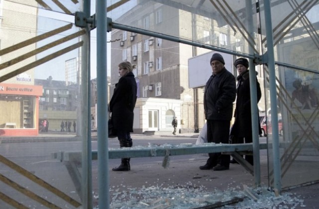 Нови боеве в Източна Украйна въпреки старта на примирието