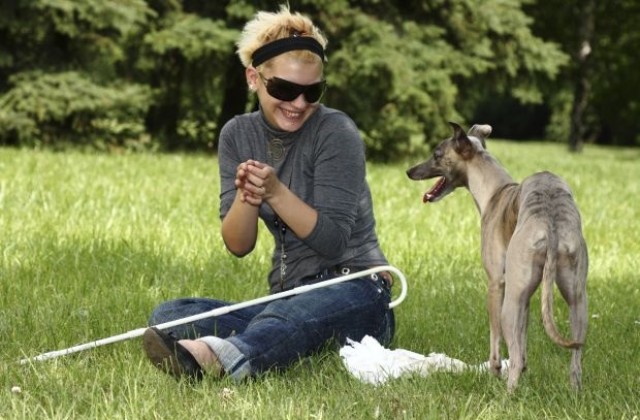 Скоро слепите ще „виждат с ръцете си