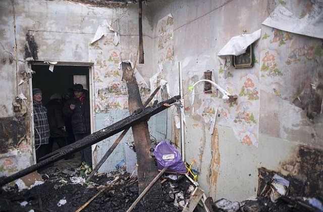 Интензивен обстрел в Дебалцево въпреки примирието в Източна Украйна