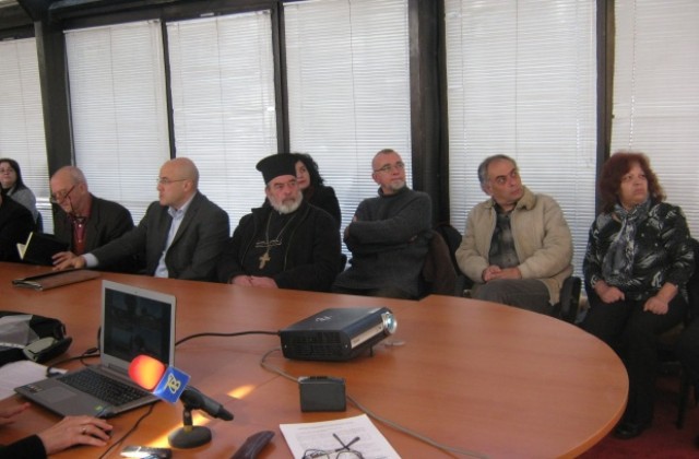 Според учени проучването на района около черквата Св. Спас трябва да продължи