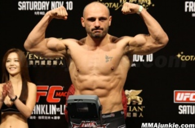 Стъки сложи край на кариерата си, благодари за подкрепата