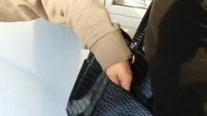 Гастрольорка от Лясковец обира бабички на севлиевския пазар