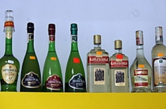 Младежи правят неуспешен опит да се подсигурят за Трифон Зарезан с безплатен алкохол