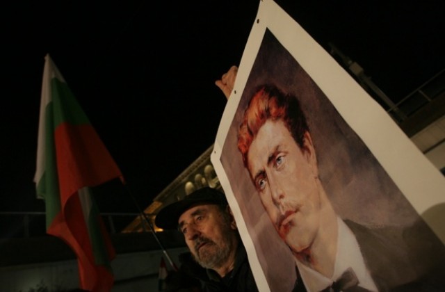 Варна се прекланя пред паметта на Левски