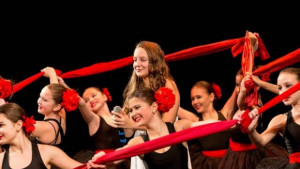 С Испанска любов завърши арт салонът Любов и вино