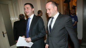 Горанов убеждава коалиционните партньори за 16те млрд заем